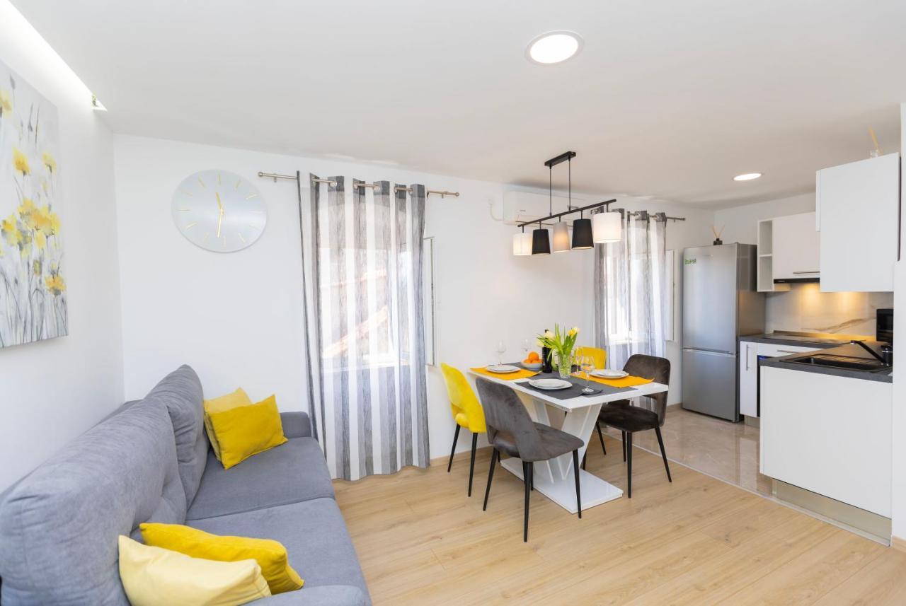 Modern Cozy Apartment Bonnie In Center Of Split. Bagian luar foto