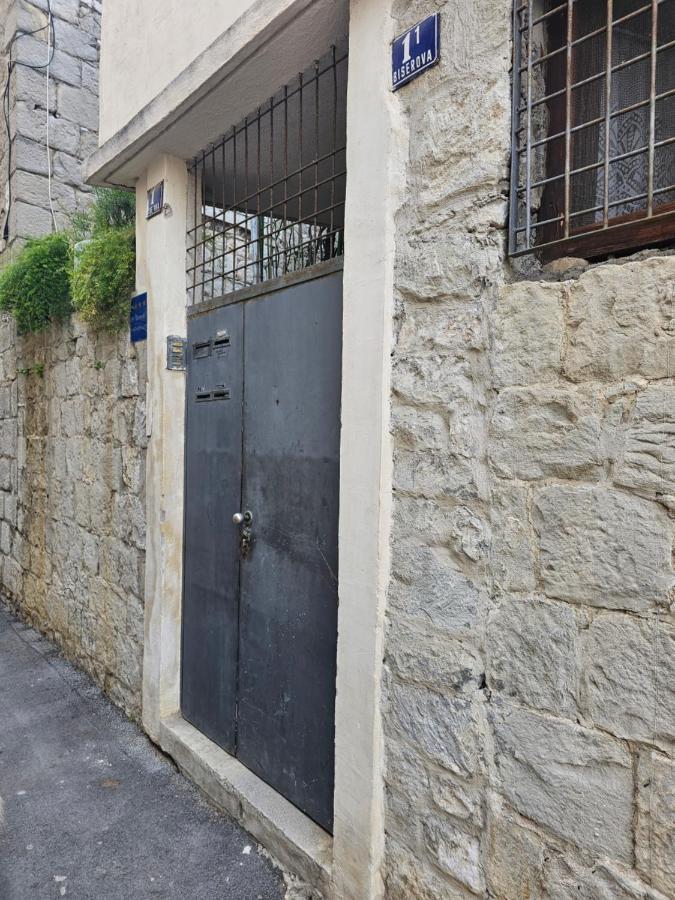 Modern Cozy Apartment Bonnie In Center Of Split. Bagian luar foto